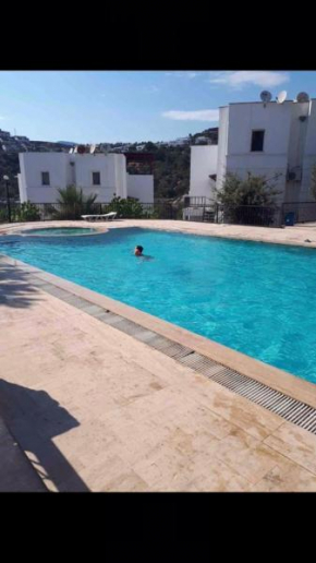 Havuzlu sitede Mustakil Villa,wifi klima,havuz